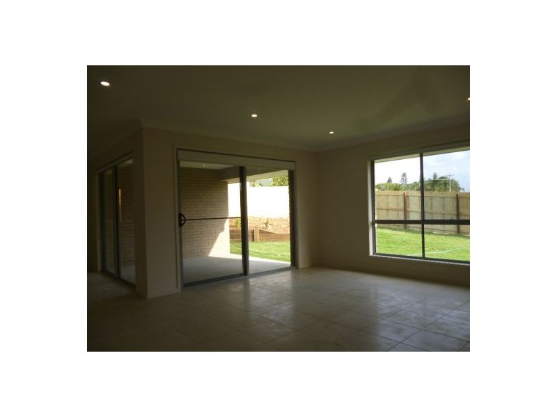 1 Mandi Court, Urraween QLD 4655