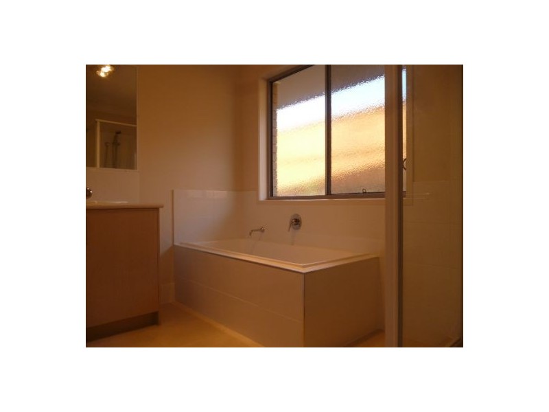 1 Mandi Court, Urraween QLD 4655