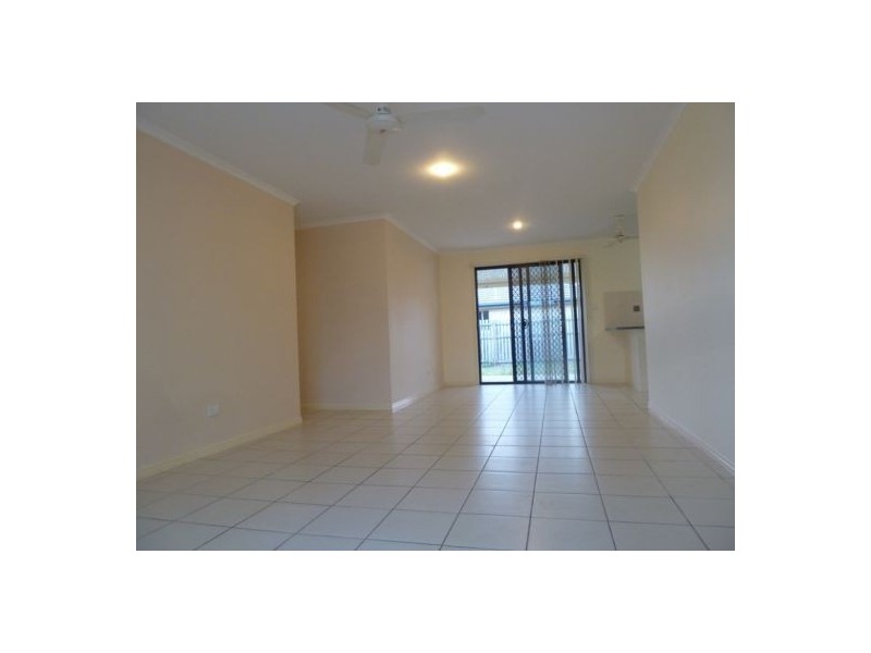 1/105 Nissen Street, Urraween QLD 4655