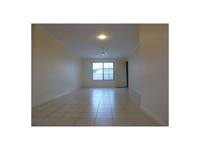 1/105 Nissen Street, Urraween QLD 4655