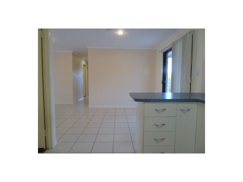 1/105 Nissen Street, Urraween QLD 4655