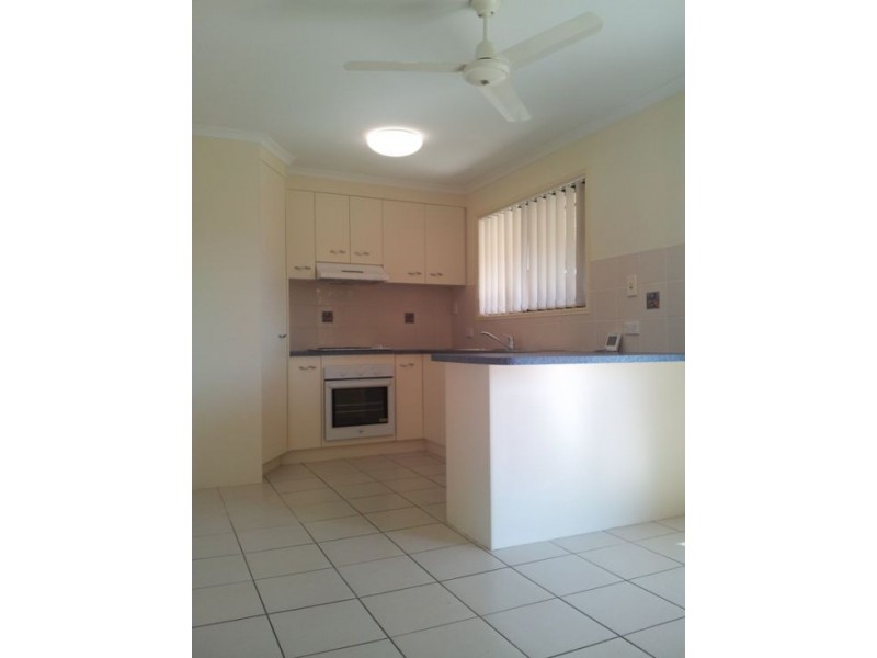 2/105 Nissen Street, Urraween QLD 4655
