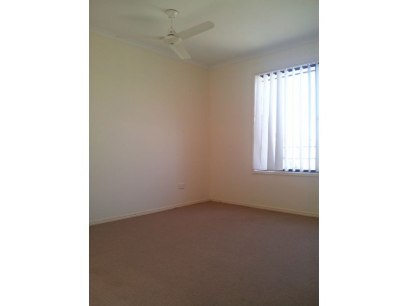 2/105 Nissen Street, Urraween QLD 4655
