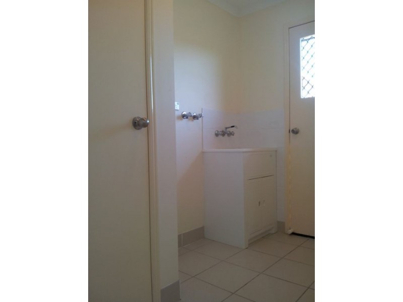 2/105 Nissen Street, Urraween QLD 4655