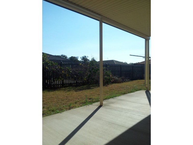 2/105 Nissen Street, Urraween QLD 4655