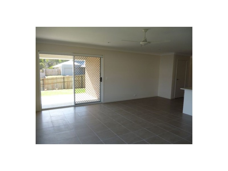 17 Morgan Circuit, Urraween QLD 4655