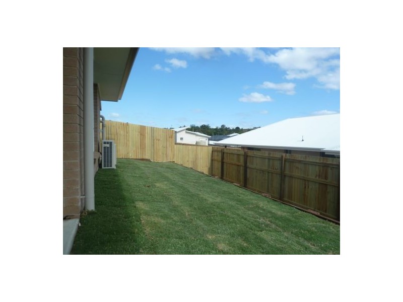 17 Morgan Circuit, Urraween QLD 4655