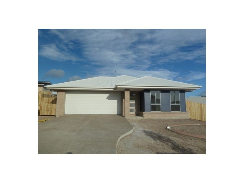 15 Morgan Circuit, Urangan QLD 4655