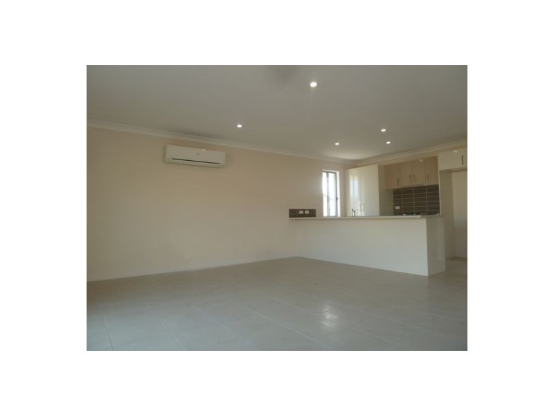 15 Morgan Circuit, Urangan QLD 4655