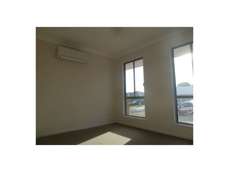 15 Morgan Circuit, Urangan QLD 4655