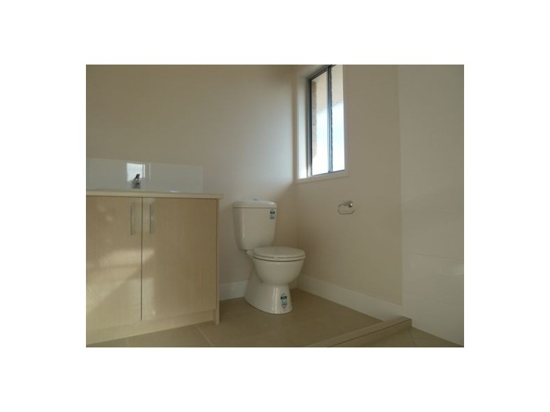 15 Morgan Circuit, Urangan QLD 4655