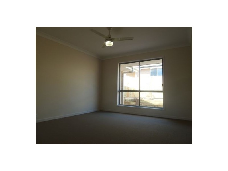 15 Morgan Circuit, Urangan QLD 4655