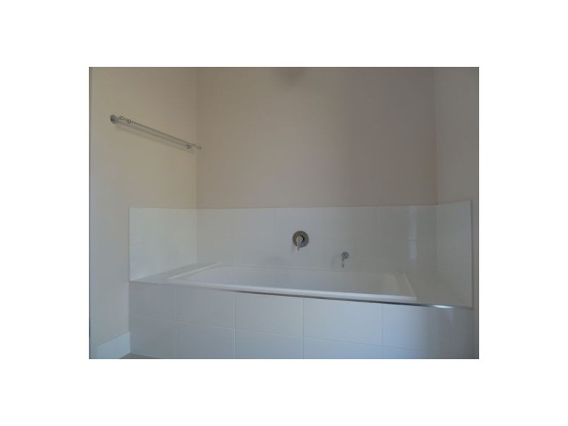 15 Morgan Circuit, Urangan QLD 4655