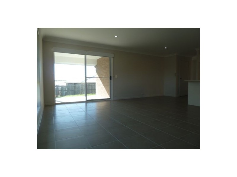 4 Morgan Circuit, Urraween QLD 4655