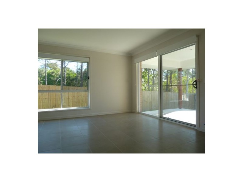 4 Morgan Circuit, Urraween QLD 4655