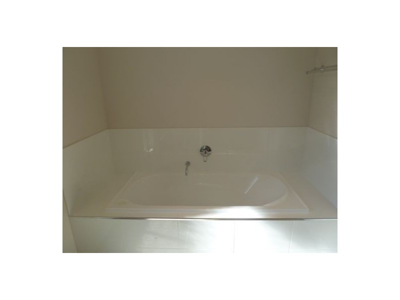 4 Morgan Circuit, Urraween QLD 4655