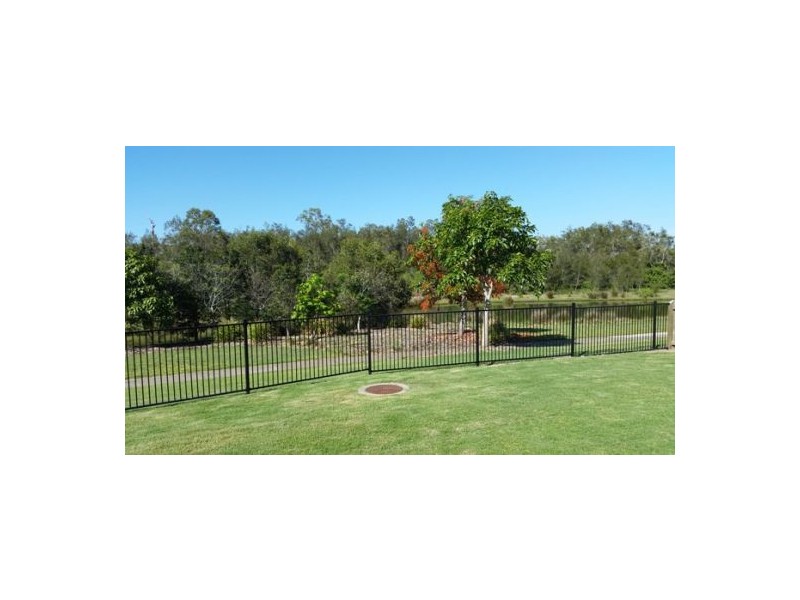 32 Spinnaker Drive, Point Vernon QLD 4655