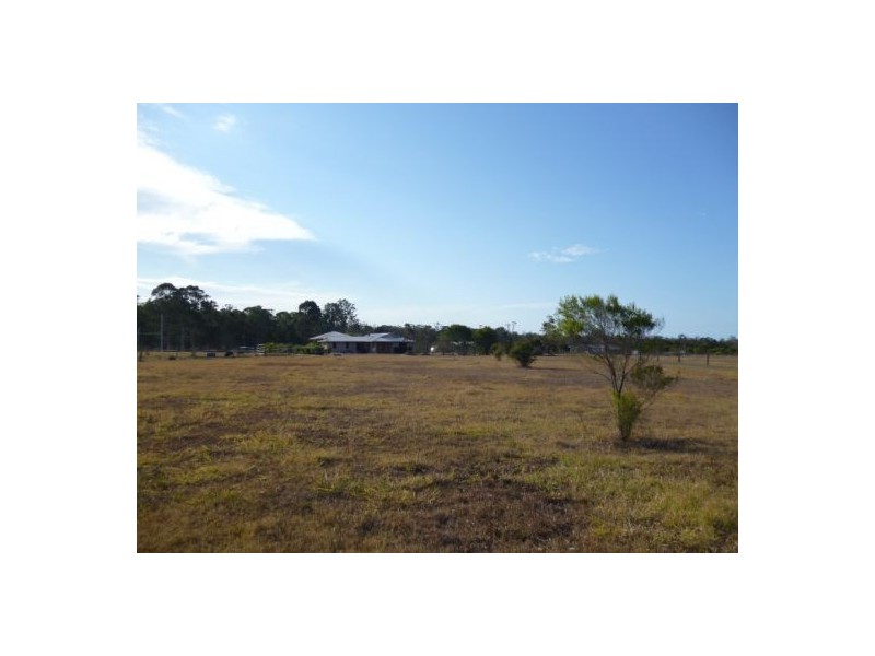 19 Simmos Road, Takura QLD 4655