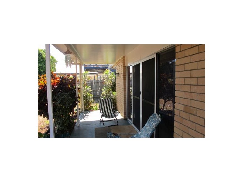 160 Cypress St, Urangan QLD 4655