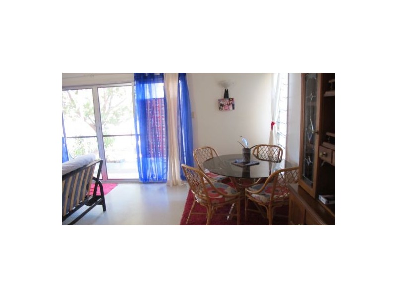 160 Cypress St, Urangan QLD 4655