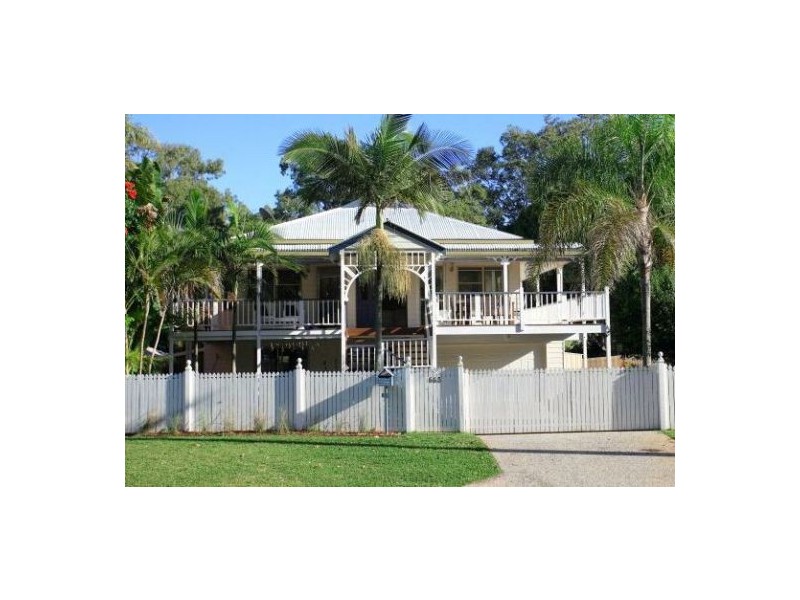 663 Esplanade, Urangan QLD 4655