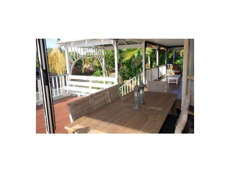 663 Esplanade, Urangan QLD 4655