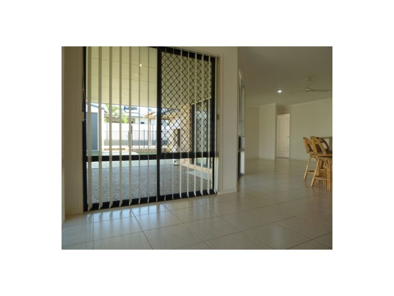 13 Harrison Circuit, Urangan QLD 4655