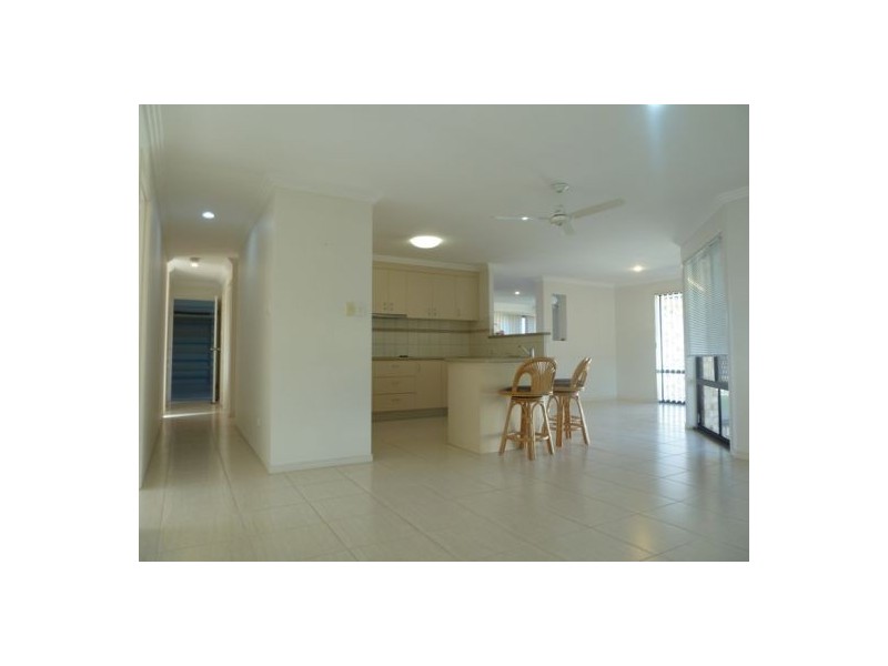 13 Harrison Circuit, Urangan QLD 4655