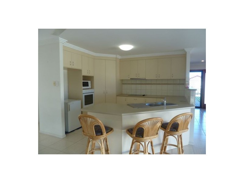 13 Harrison Circuit, Urangan QLD 4655