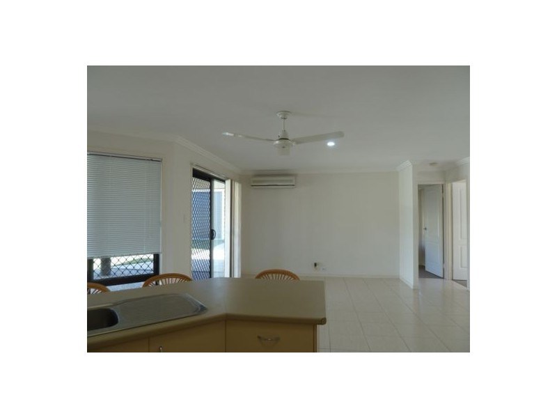 13 Harrison Circuit, Urangan QLD 4655