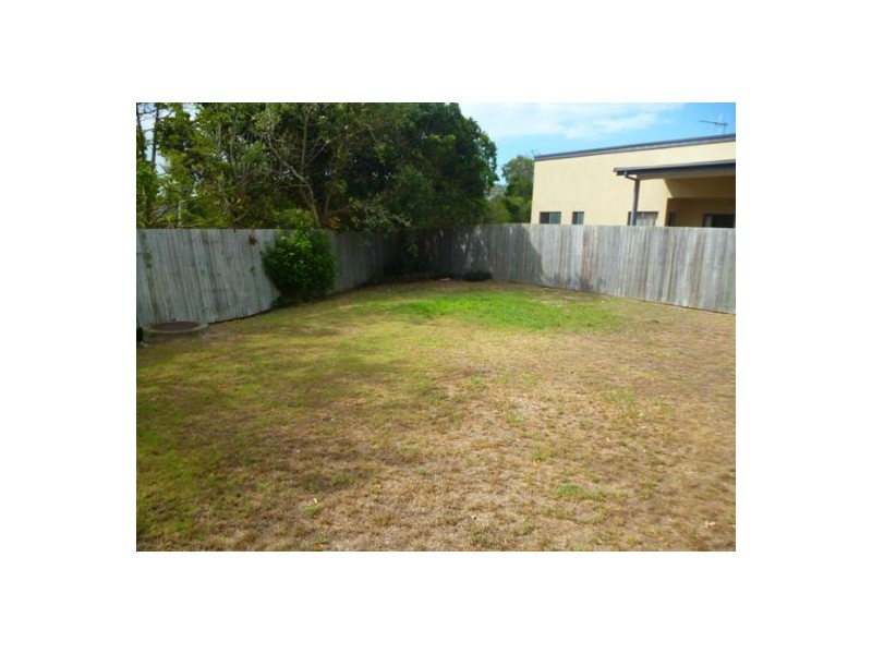 15 Wave Court, Toogoom QLD 4655