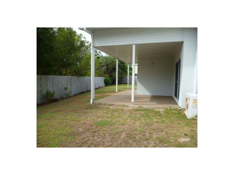 15 Wave Court, Toogoom QLD 4655