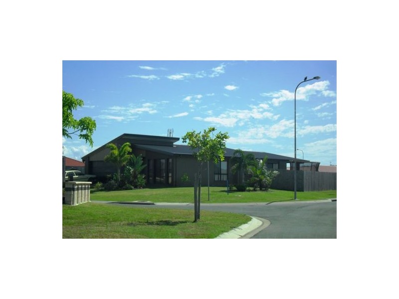 11 Dory Drive, Point Vernon QLD 4655