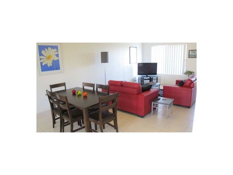 Unit 13 / 230 Pulgul St, Urangan QLD 4655