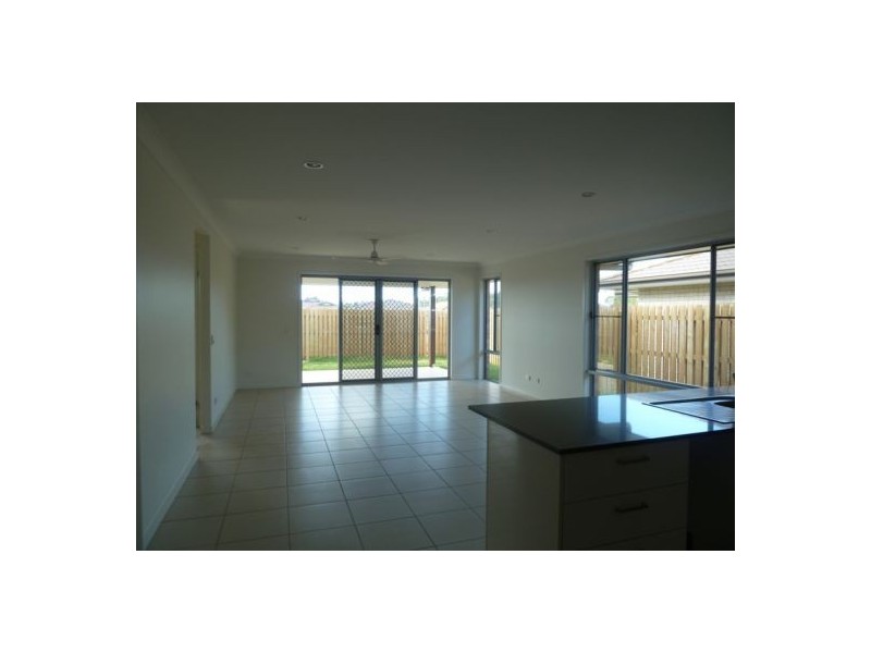 65 Augustus Blvd, Urraween QLD 4655