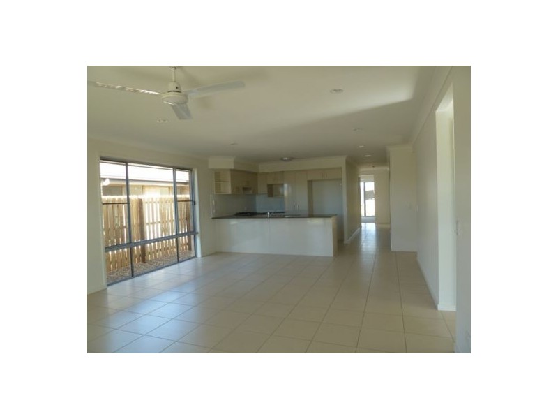 65 Augustus Blvd, Urraween QLD 4655