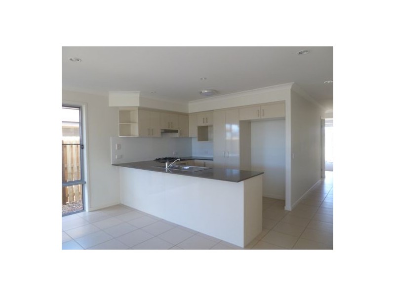 65 Augustus Blvd, Urraween QLD 4655