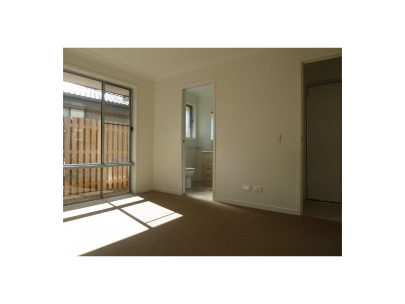 65 Augustus Blvd, Urraween QLD 4655