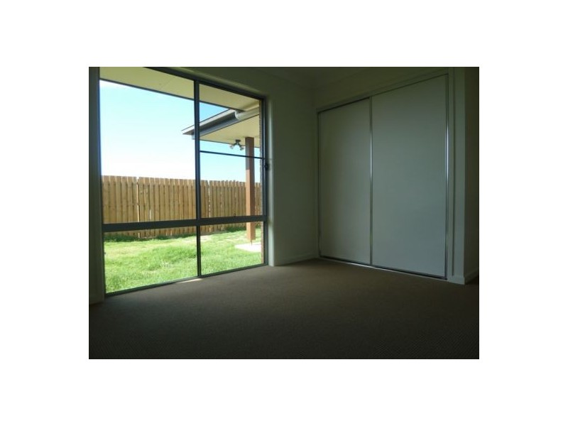 65 Augustus Blvd, Urraween QLD 4655