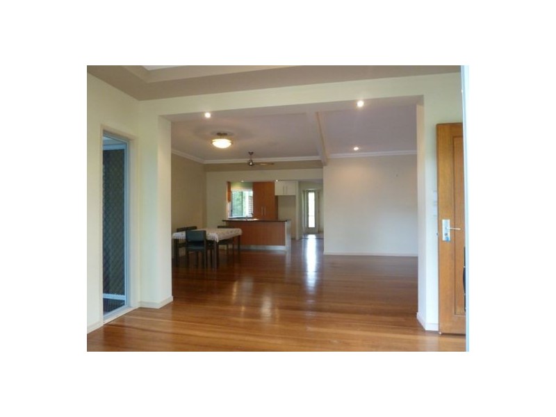 530 Esplanade, Urangan QLD 4655