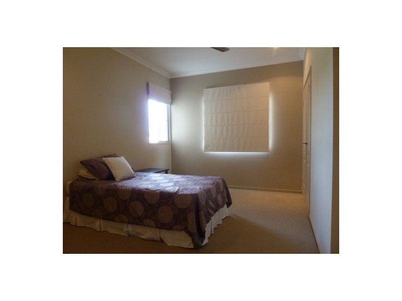 530 Esplanade, Urangan QLD 4655