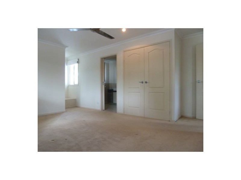 530 Esplanade, Urangan QLD 4655