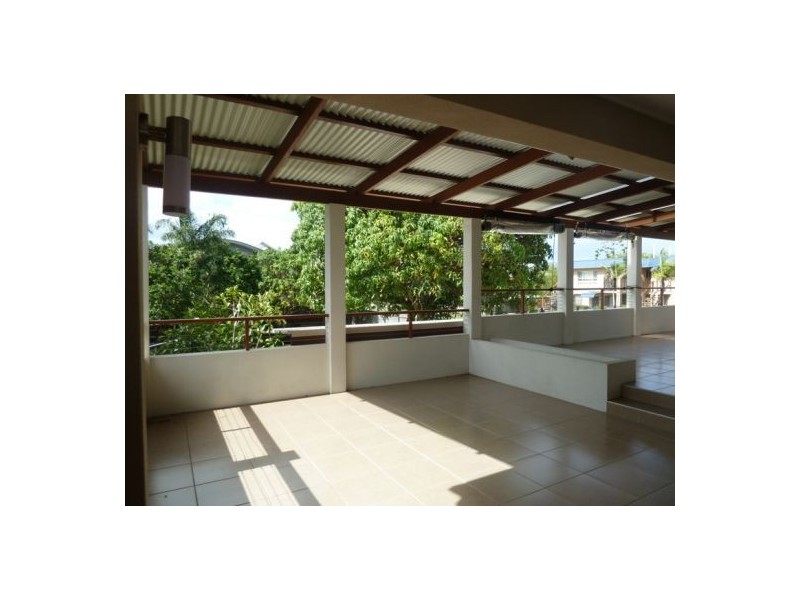530 Esplanade, Urangan QLD 4655