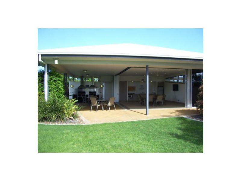 U157 / 230 Pulgul Street, Urangan QLD 4655