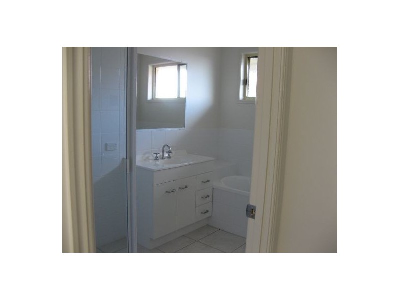 51 Bounty Circuit, Eli Waters QLD 4655