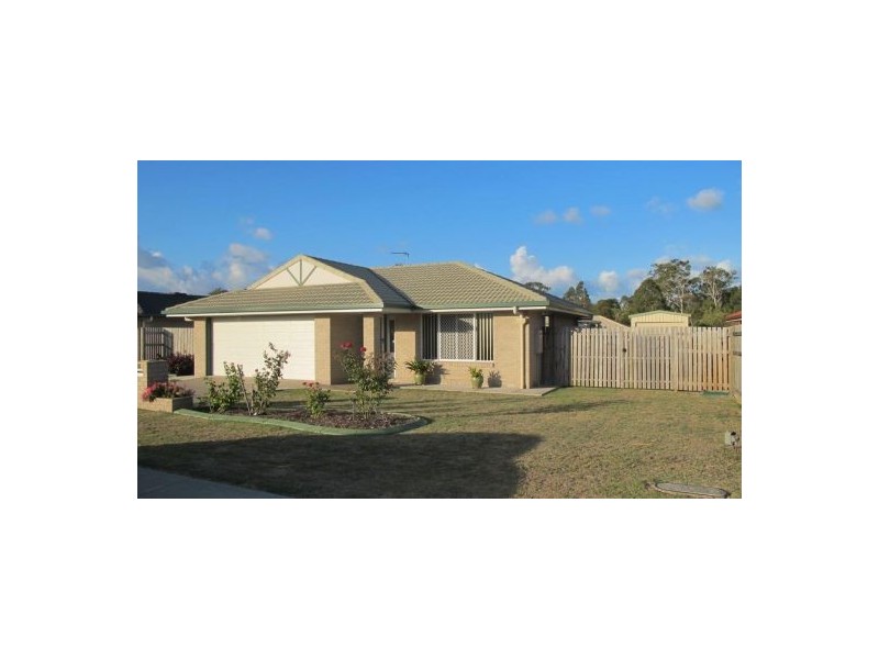 30 Moonstone Drive, Urangan QLD 4655