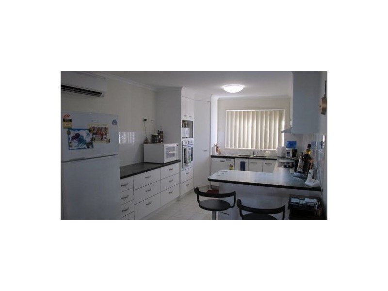 30 Moonstone Drive, Urangan QLD 4655