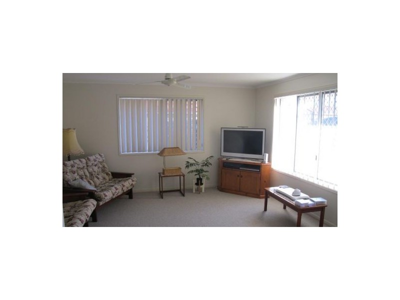 30 Moonstone Drive, Urangan QLD 4655