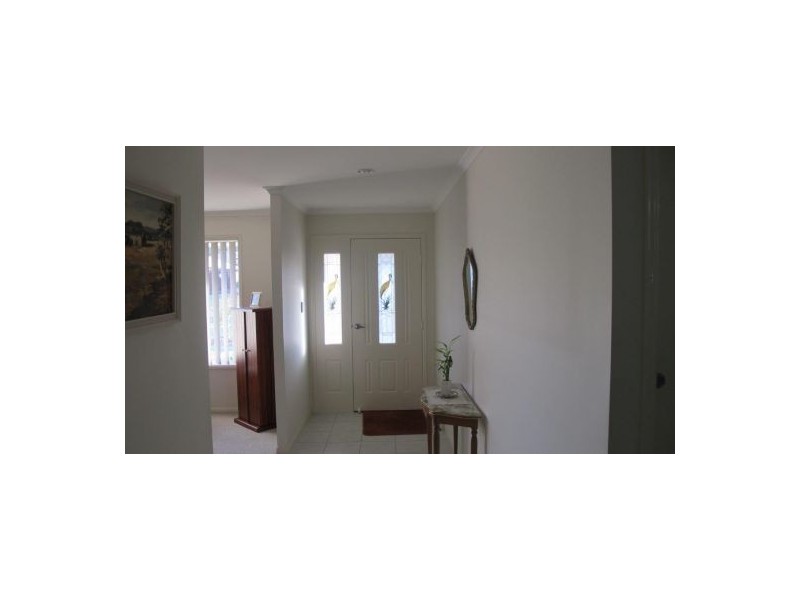 30 Moonstone Drive, Urangan QLD 4655