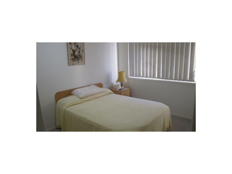 30 Moonstone Drive, Urangan QLD 4655